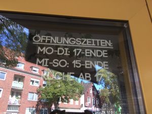 Opening hours at Zum Zweischneidigen Pferd in Muenster
