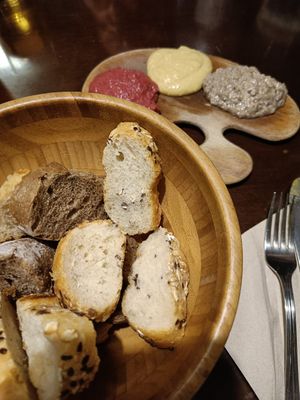 Three sauces and bread at La Lluna in Valencia