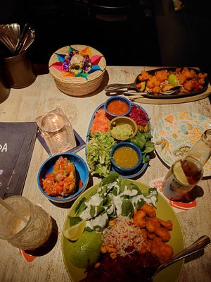Oaxacata bowl, Fajita Cauliflower and grilled avocado at Enchilada in Bremen