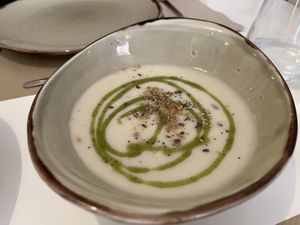 Cauliflower soup  at Les Maduixes in Valencia