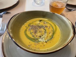 Cream of carrot and celery soupp  at Les Maduixes in Valencia