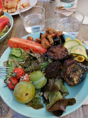 Burrata version vegan at ChaCha in Nantes