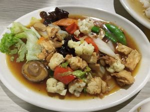 红烧豆腐 at En Hui Vegetarian Food 恩惠素食 - Marsiling in North Singapore