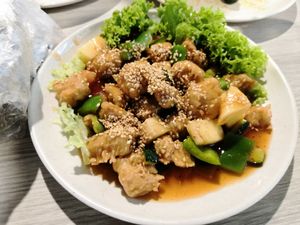 咕噜肉 at En Hui Vegetarian Food 恩惠素食 - Marsiling in North Singapore