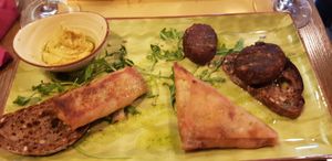 Vegan sharing platter at Fiumefreddo Bio in Venice