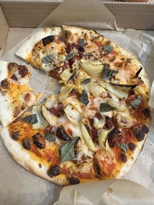 Build your own pizza  at Frontagers in Pacific Beach