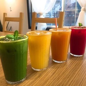 100% fruit juice at Veggie Lovers in Seongnam
