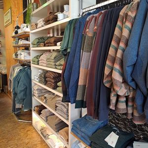  at Leeloo Bvba in Bruges