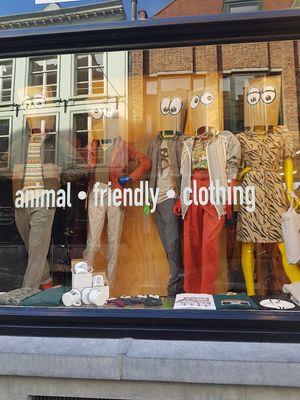 Lee loo at Leeloo Bvba in Bruges