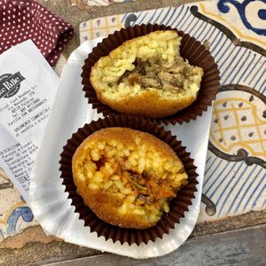 Vegetable ragu & mushroom arancini at kePalle - Via Maqueda in Palermo