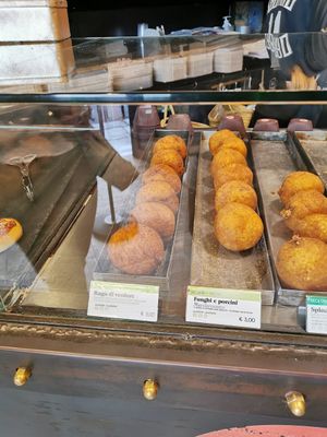 Two vegan options at kePalle - Via Maqueda in Palermo