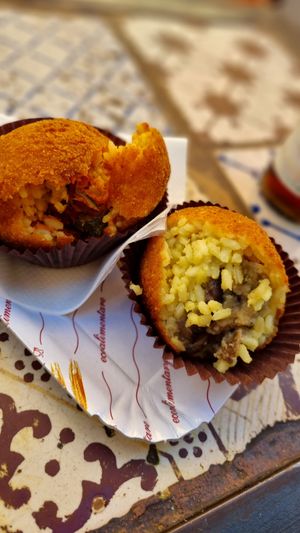 Arancino with mushrooms and one with vegetables at kePalle - Via Maqueda in Palermo