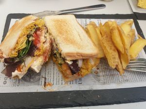 Sandwich club vegan at Papagayo in Torremolinos