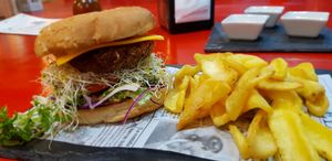 Hamburguesa granjera at Papagayo in Torremolinos