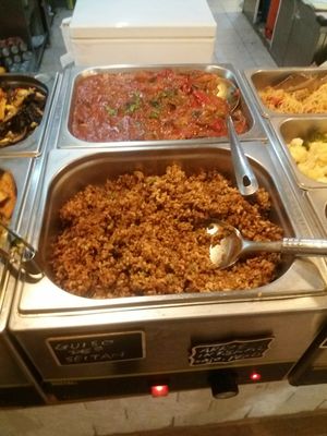 Buffet at Loving Hut in Valencia