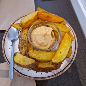 Patatas bravas at La Tastaolletes in Valencia