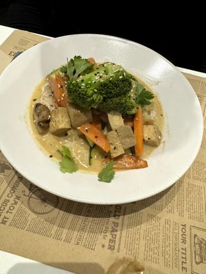 Red curry with tofu at La Tastaolletes in Valencia