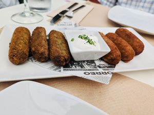 Coquette 🌟🌟🌟🌟🌟  at La Tastaolletes in Valencia