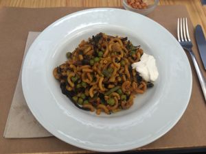 Vegetables fideuá  at La Tastaolletes in Valencia