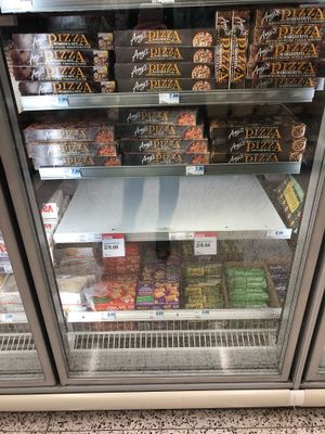 Amy’s pizza options and daiya  at Hy-Vee in Sioux Falls