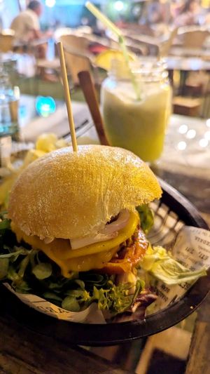 Burger vegana at Cafe del Far in Salou