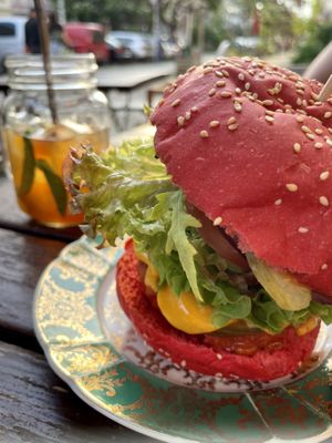 veganer chilli cheese burger  at Burger World in Berlin
