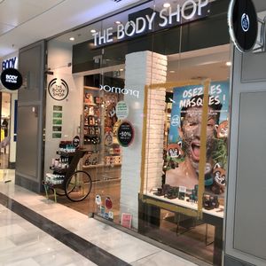 Exterior of shop front at The Body Shop in Levallois-perret