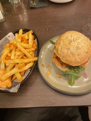 Burger and fries  at Annie's Kitchen in Lille