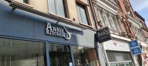 Facade at Annie's Kitchen in Lille