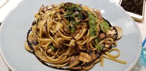 Mushroom linguine with balsamic  vinegar and pesto at Herbivore - Shin Kong Mitsukoshi in Taipei