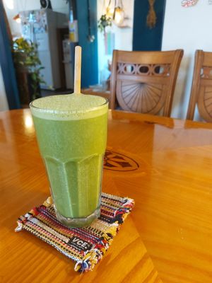 Green smoothie at And 유 (Yu) Cafe in Jeju