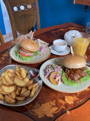 Cheese burger, bulgogi burger, tea latte & juice  at And 유 (Yu) Cafe in Jeju