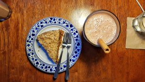 apple pie and cashew smoothie at And 유 (Yu) Cafe in Jeju
