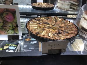 Fig tart  at And 유 (Yu) Cafe in Jeju