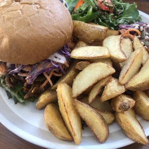 Vegan pulledpork sandwich at And 유 (Yu) Cafe in Jeju