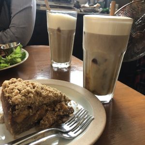 Peach crumble and ice cafe latte (soymilk) at And 유 (Yu) Cafe in Jeju