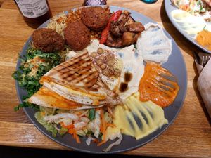 Mixed platter at Bodhi in Mannheim