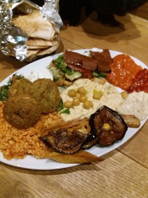 vegan falafel plate  at Bodhi in Mannheim