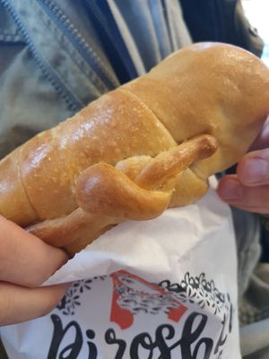 vegan Seattle dog at Pinoyshki in Seattle