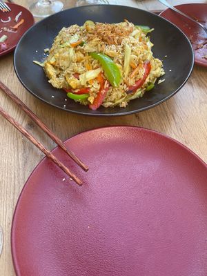 Pražen Jasmin riž z zelenjavo in tofujem at Ngon in Maribor