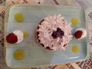 Tarta de violeta at La Tia Carlota in Madrid