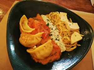 fusion china y thailandia at La Tia Carlota in Madrid