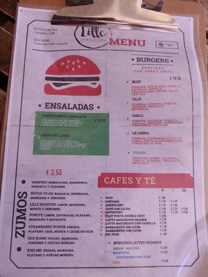 Lunch menu at Lille Brunch & Lunch in Tenerife