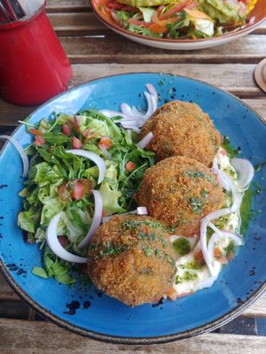 Vegan arancini interpretation at Lille Brunch & Lunch in Tenerife