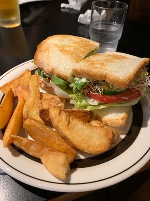 Vegetarian sandwich at Center 4 Hamburgers in Takayama