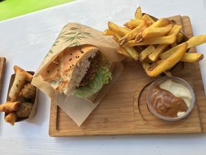 Homemade fries, vegan burger, vegan sauce,  at Puur Friet in Meppel