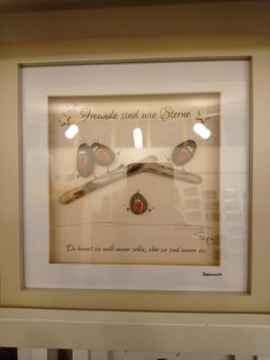 Jedes Kieselsteinbild ein Unikat  at Cafe Tomorrow in Linz Am Rhein