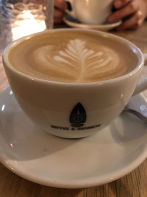 Oat latte - missing coffee flavor at CT Coffee & Coconuts in Amsterdam