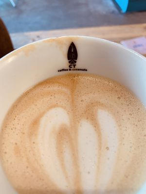 latte oatmilk at CT Coffee & Coconuts in Amsterdam