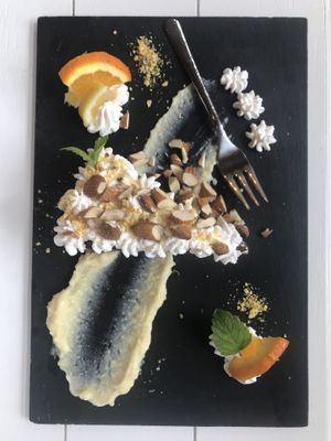 Cheesecake decorated like a painting - and really delicious. :oP at Veganeeta Home in Balatonalmadi